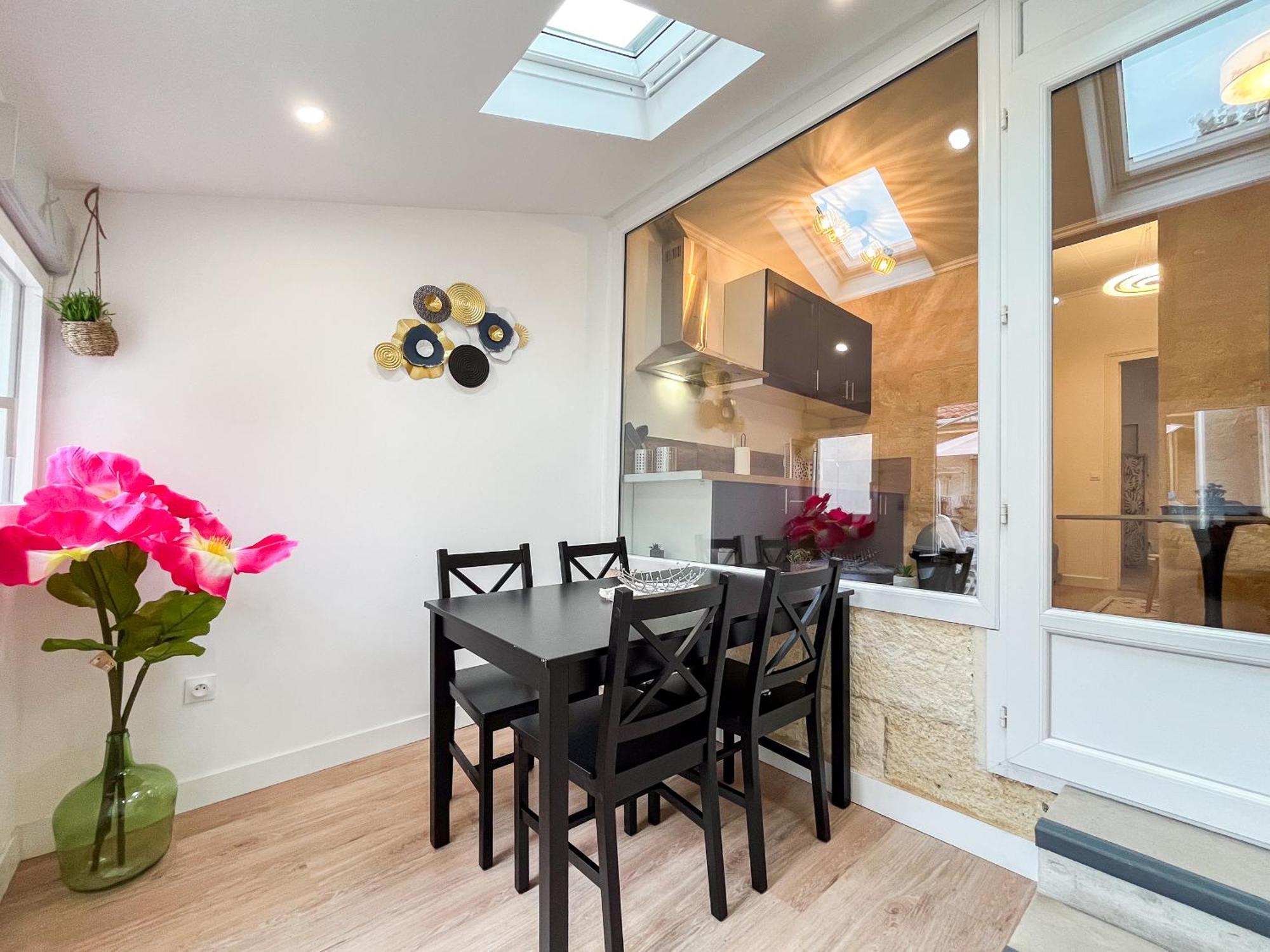 Echoppe Typique Avec Terrasse Vila Talence Exterior foto