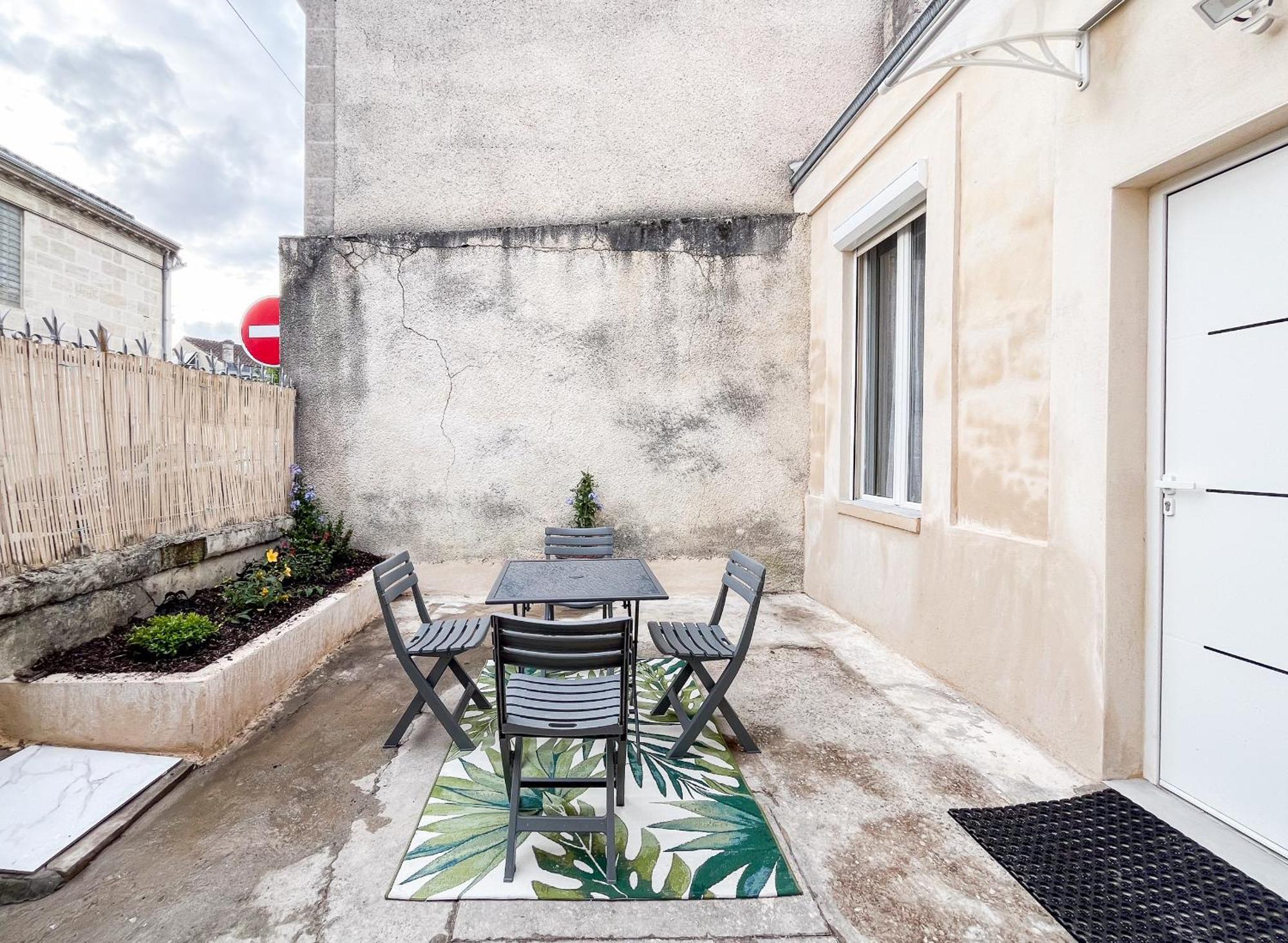 Echoppe Typique Avec Terrasse Vila Talence Exterior foto